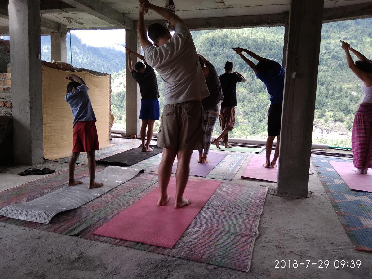מנאלי Sunface Homestay מראה חיצוני תמונה