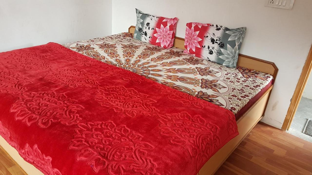 מנאלי Sunface Homestay מראה חיצוני תמונה